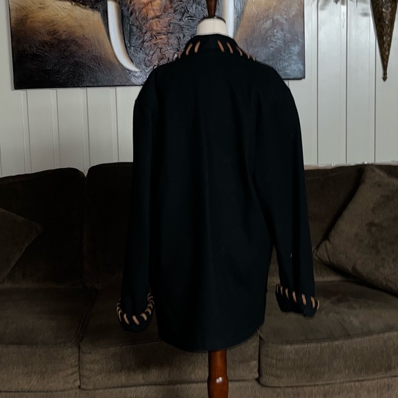 Luskey’s • Women • Medium • Vintage • Wool • Black • Coat • W/ Leather Trim - Picture 9 of 12